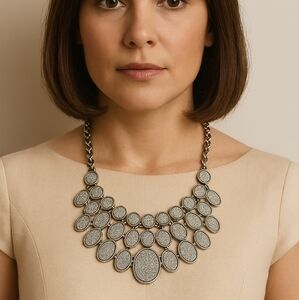 Bold Silver Glitter Round Oval Drop Necklace – 20-Inch Statement Women’s Jewelry